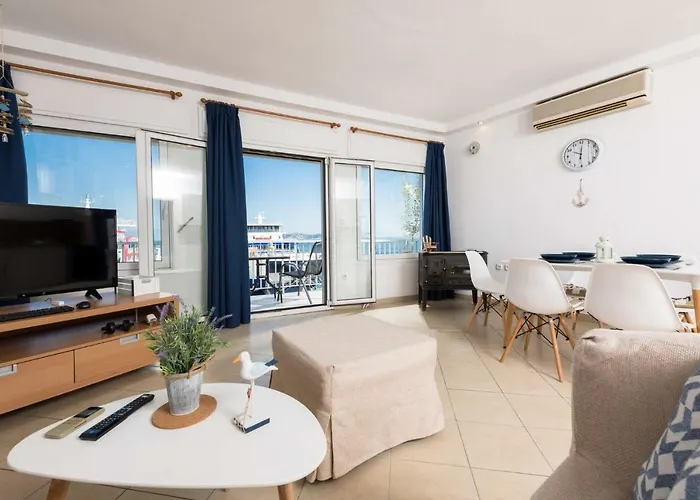 Promenade Sea View *